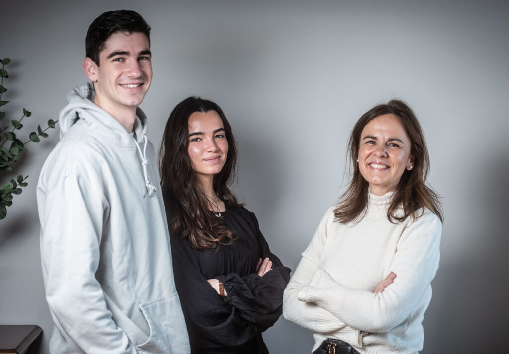 Isabel-Ortega-y-sus-hijos-2