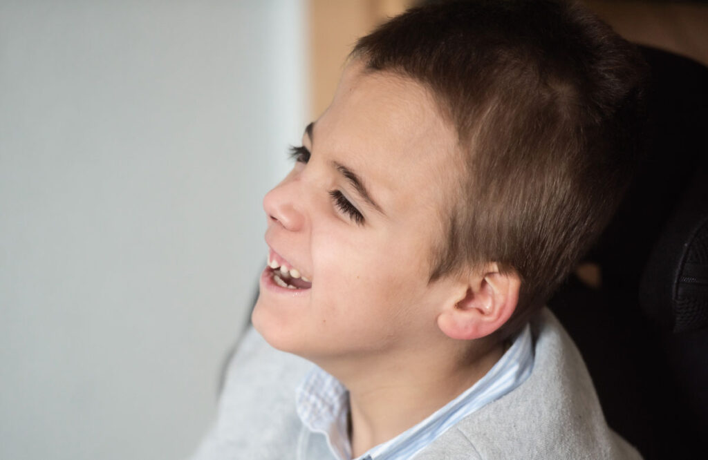 Íñigo sonriendo